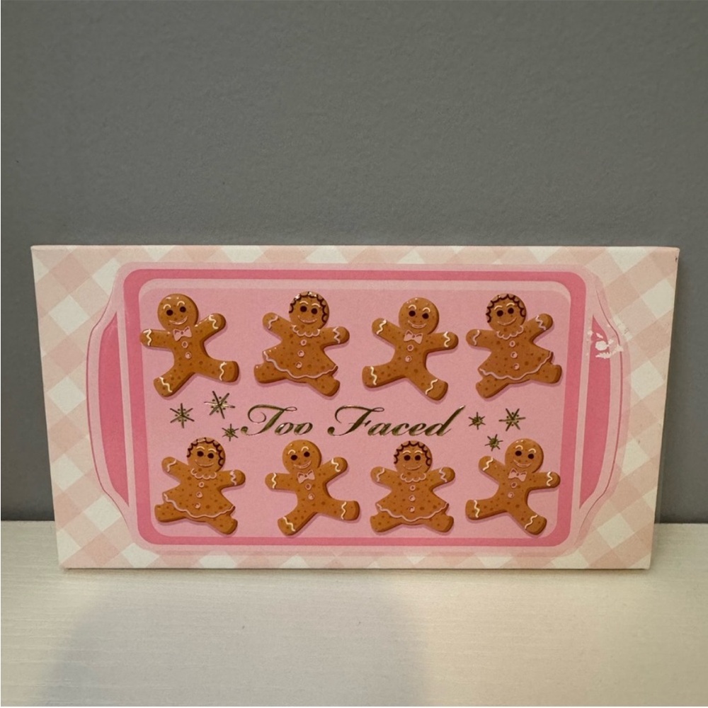 Too Faced Christmas Bake Shoppe Eyeshadow - Picture 5 of 6